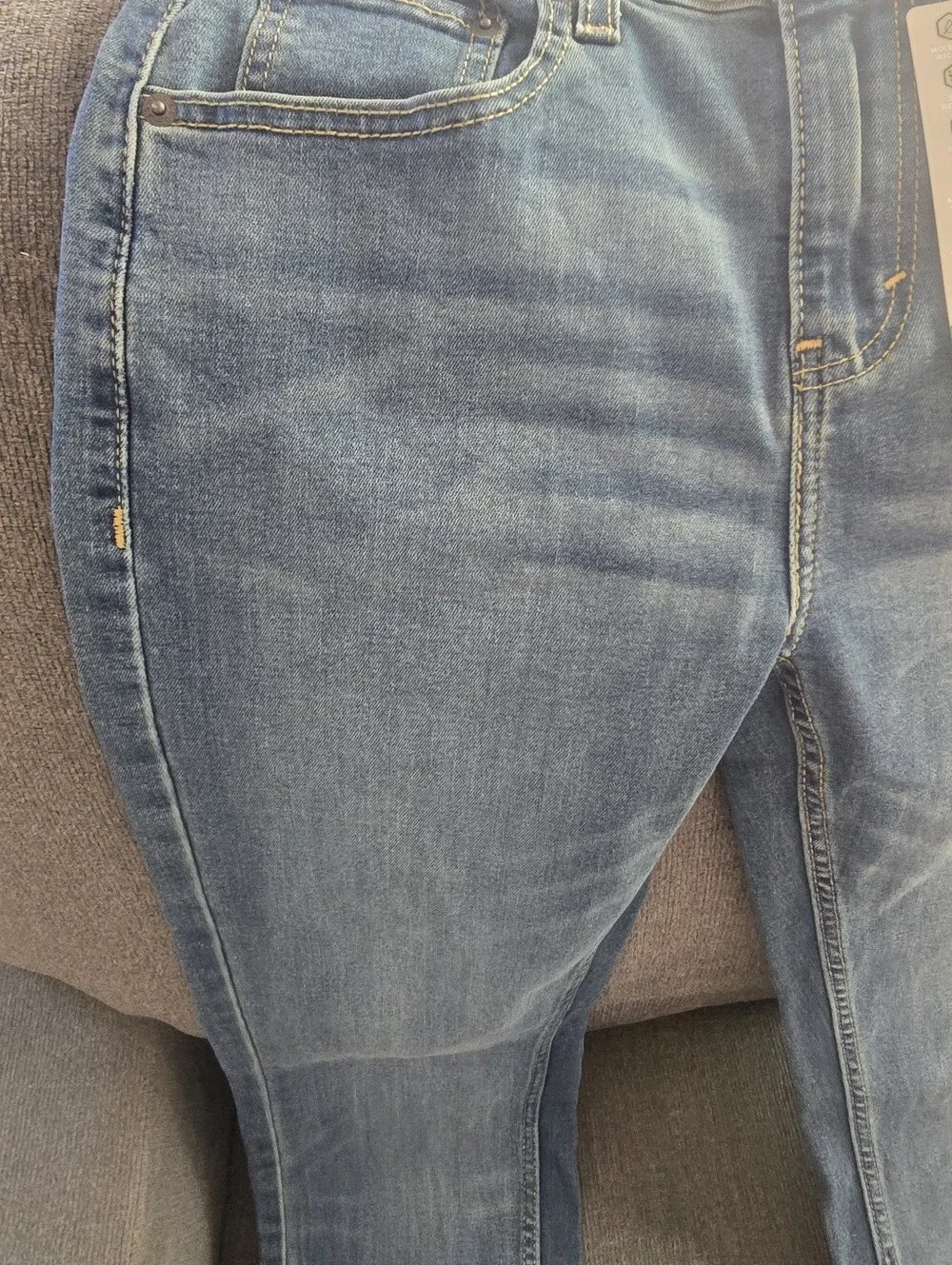 Levi's Kids Flare Jeans in Medium Blue Wash